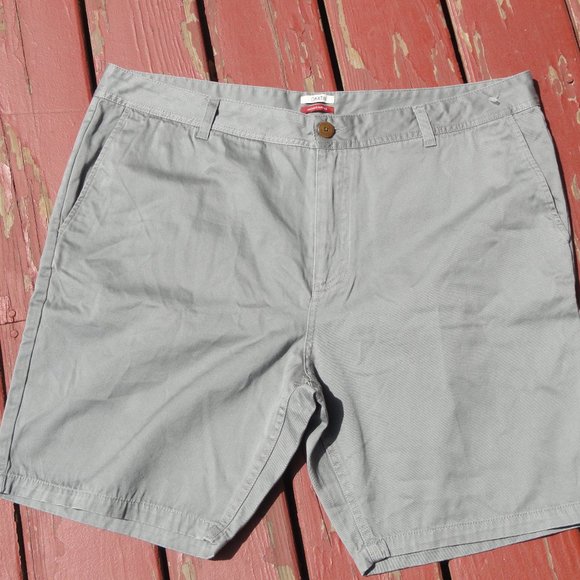 okatin. Other - Okatin Surf Co gray mens flat front shorts 40~EUC~Beach wear, golfing
